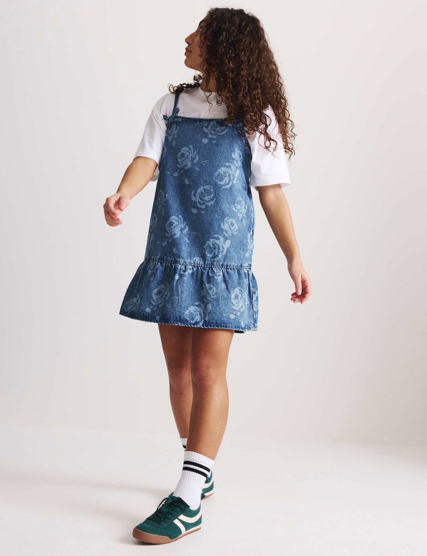 Desenli Denim Elbise & Tişört