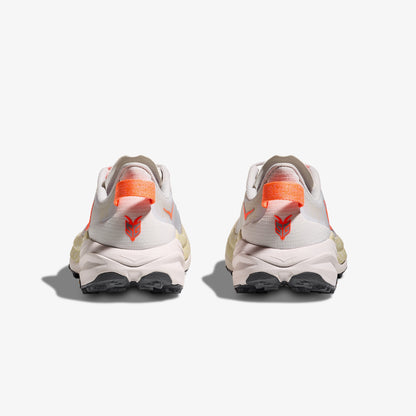 Hoka speedgoat 6 Kadın Beyaz Koşu Ayakkabısı
