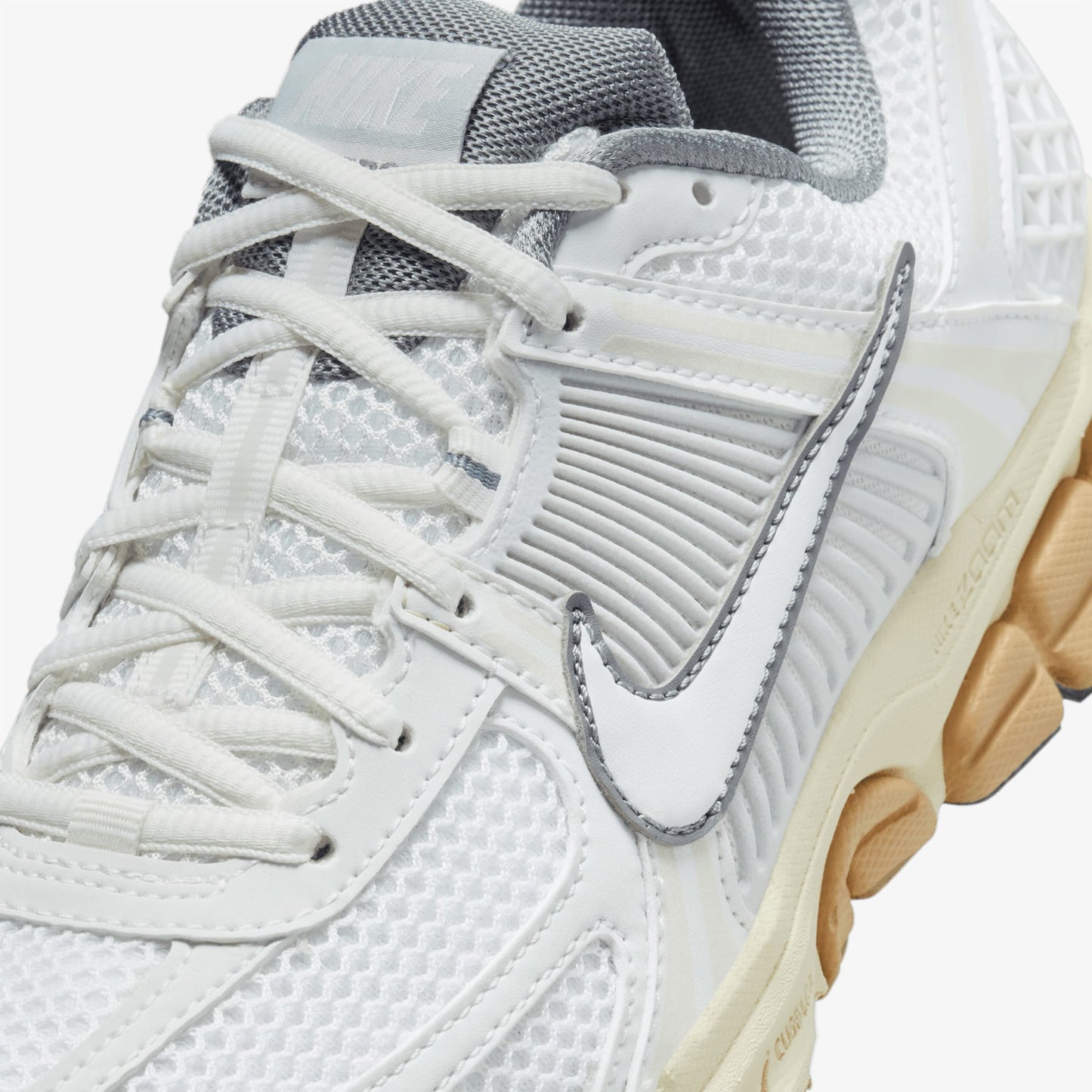 Nike Zoom Vomero 5 Kadın Beyaz Sneaker