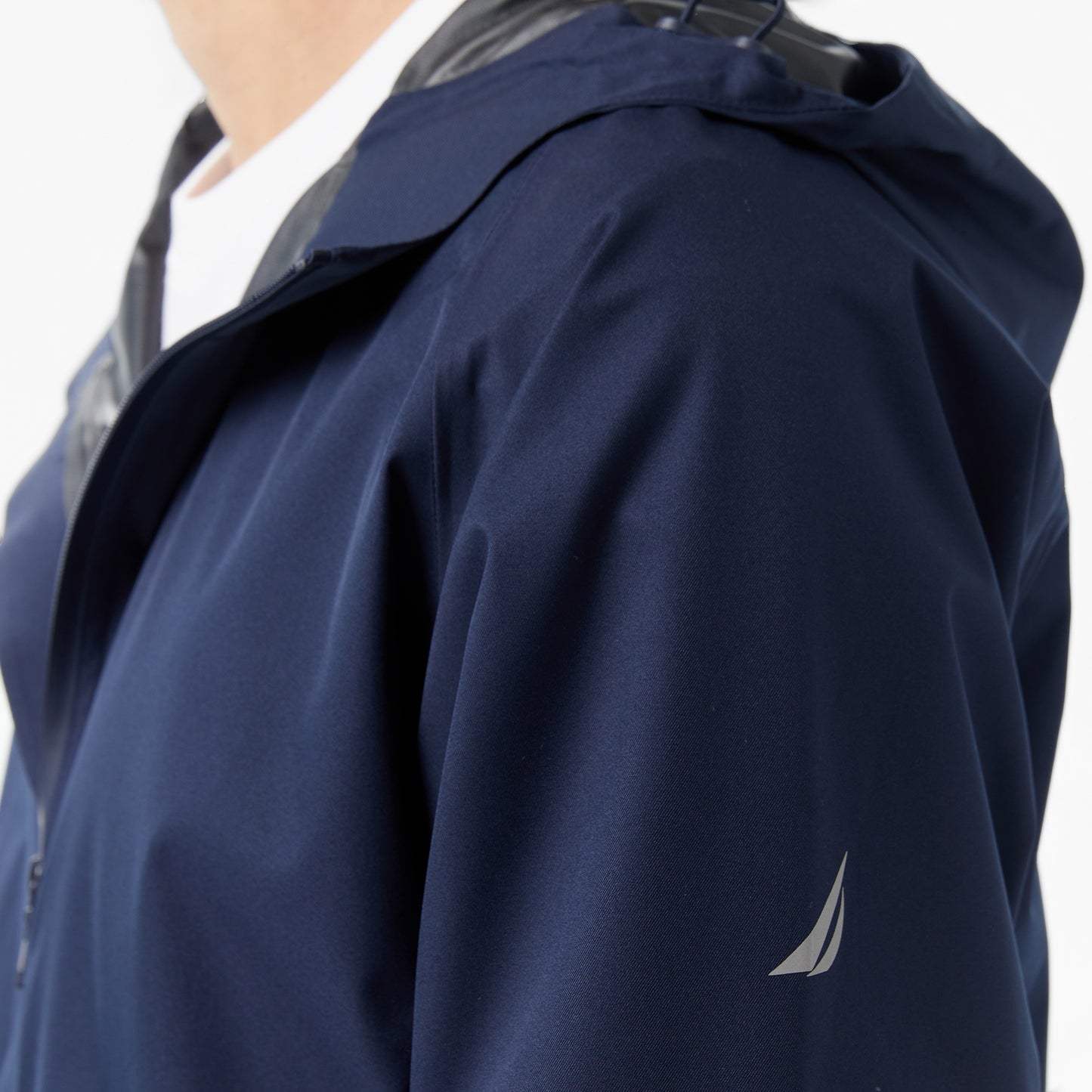 Nautica Erkek Lacivert Regular Fit Kapüşonlu Su Geçirmez Yağmurluk