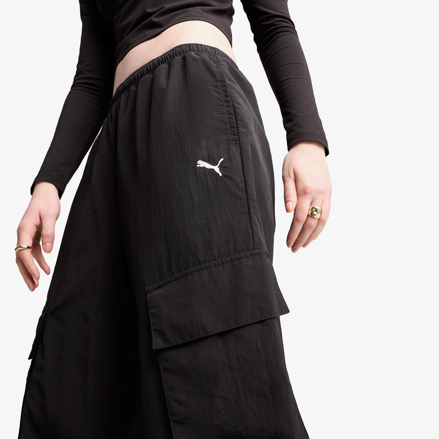 Puma Wardrobe Essentials Relaxed Kadın Siyah Eşofman Altı