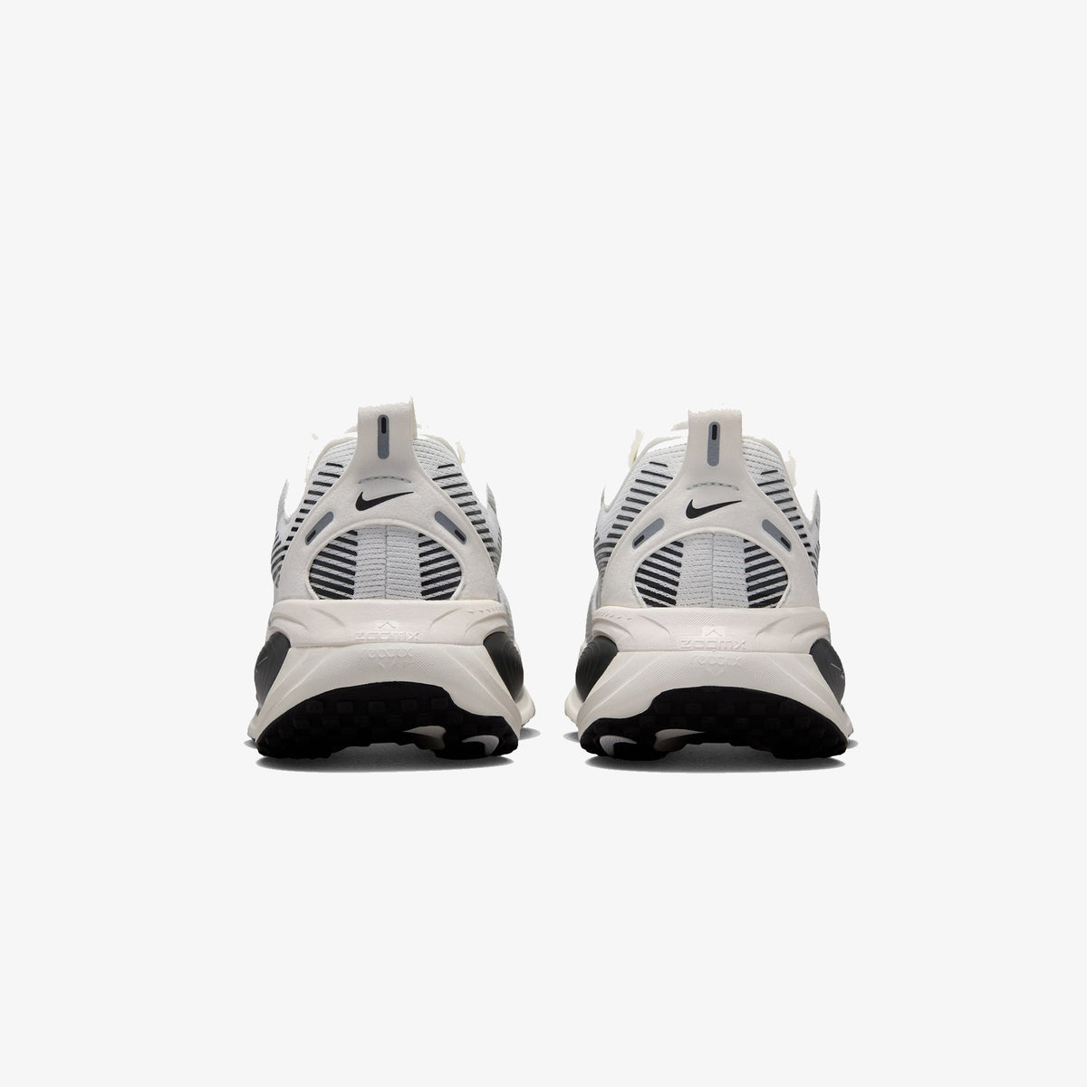 Nike Vomero 18 Kadın Beyaz Koşu Ayakkabısı