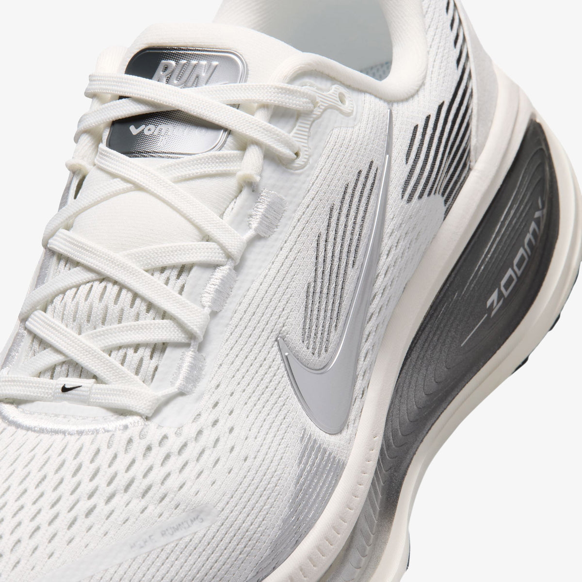 Nike Vomero 18 Kadın Beyaz Koşu Ayakkabısı