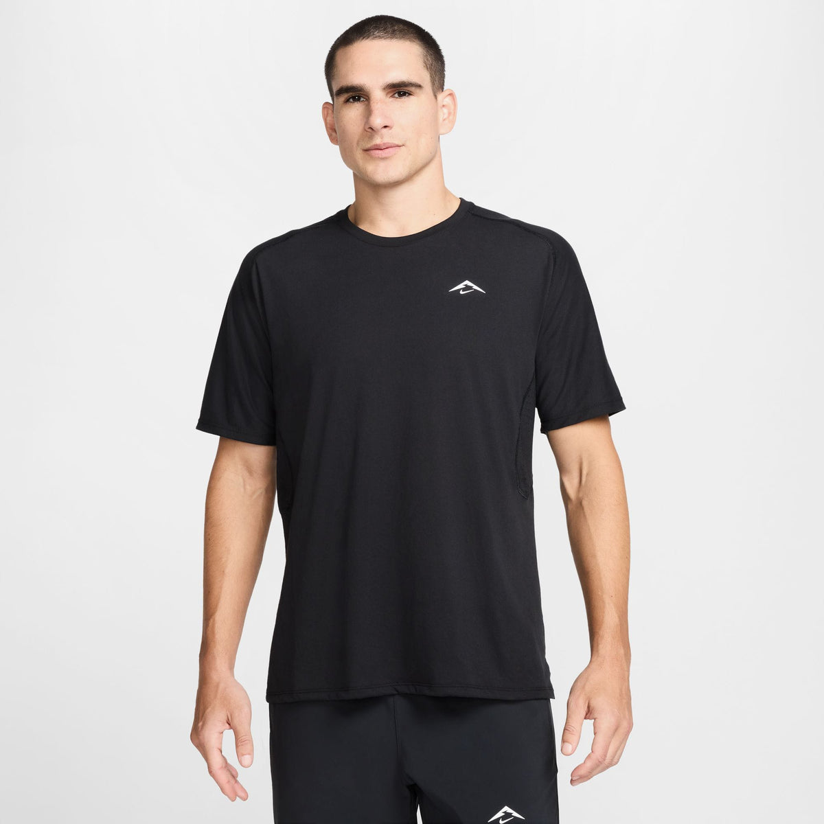 Nike Solar Chase Erkek Siyah Koşu T-shirt