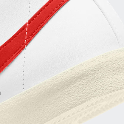 Nike Blazer Mid '77 Kadın Beyaz Spor Ayakkabı