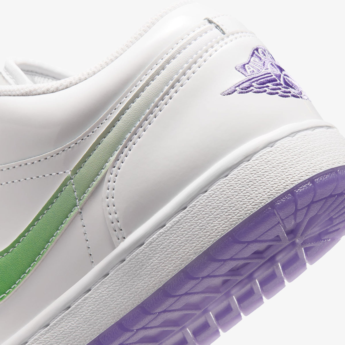 Jordan Air Jordan 1 Low Se Quai 54 Erkek Beyaz Spor Ayakkabı