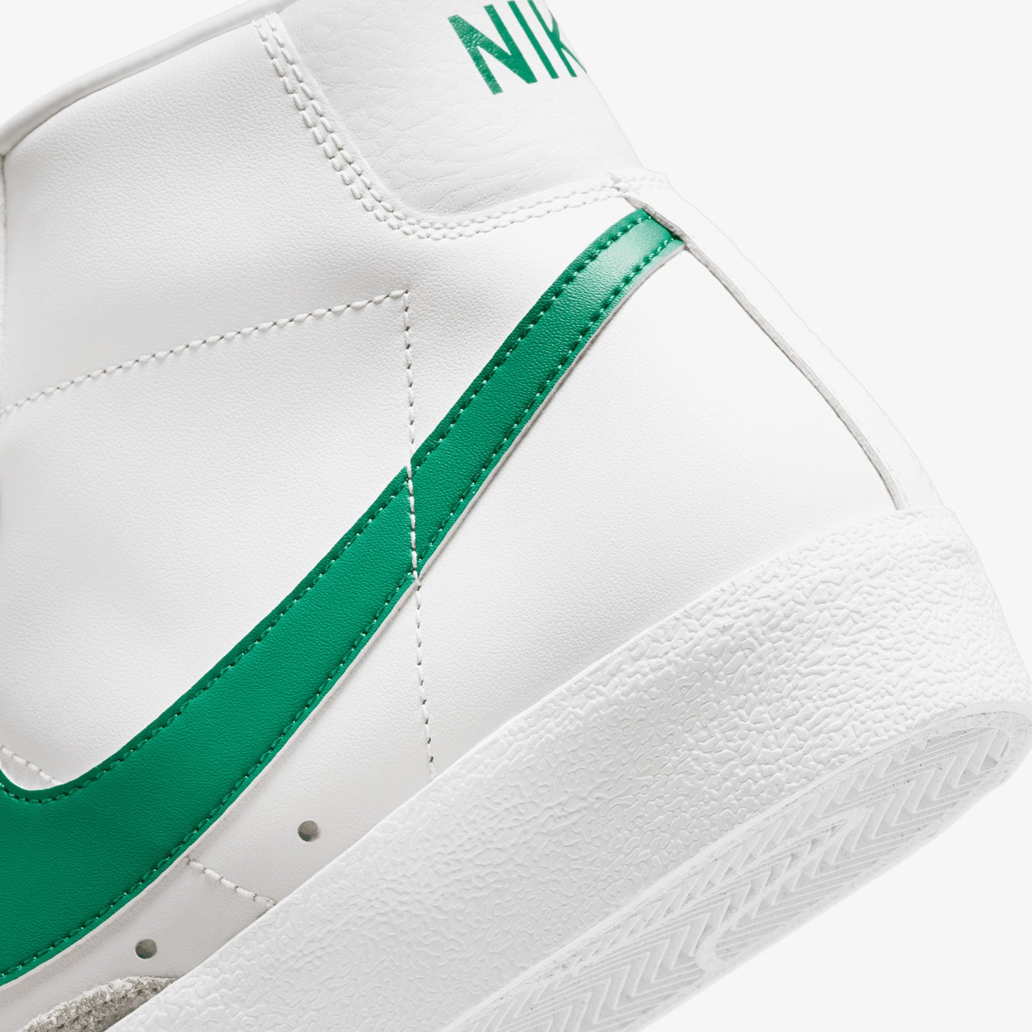 Nike Blazer Mid '77 Vintage Erkek Beyaz Spor Ayakkabı