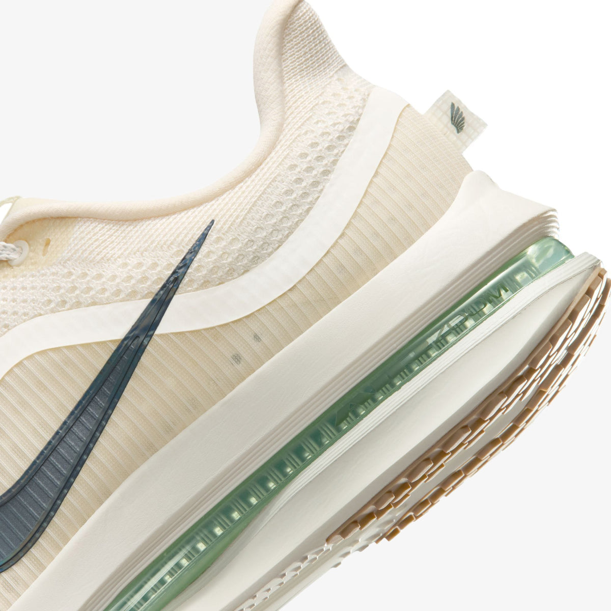 Nike Pegasusu Erkek Beyaz Koşu Ayakkabısı
