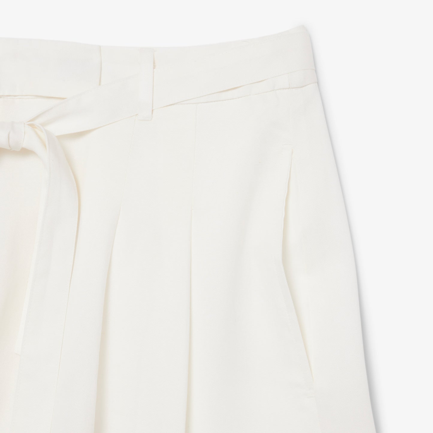 Lacoste Kadın Oversize Fit Beyaz Bermuda Şort