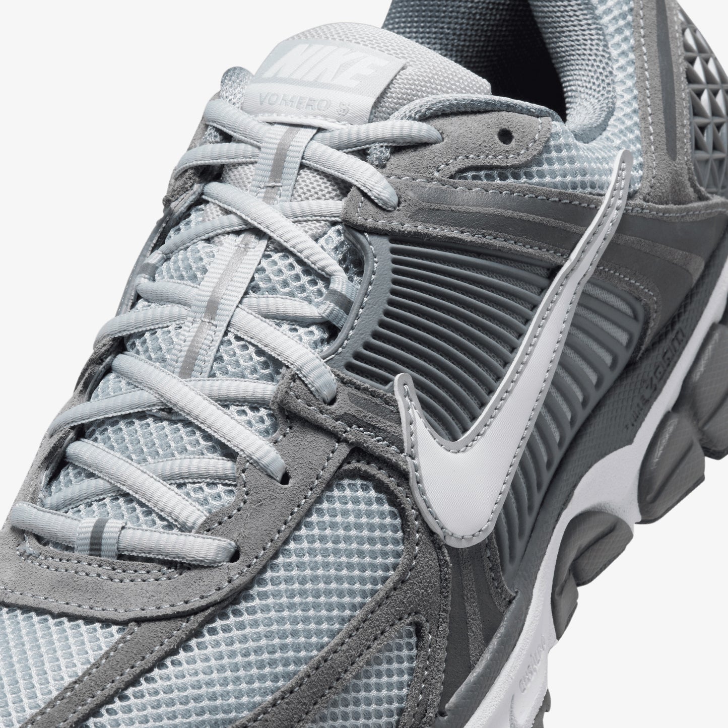 Nike Zoom Vomero 5 Erkek Gri Sneaker