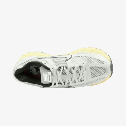 Nike Zoom Vomero 5 Kadın Beyaz Sneaker