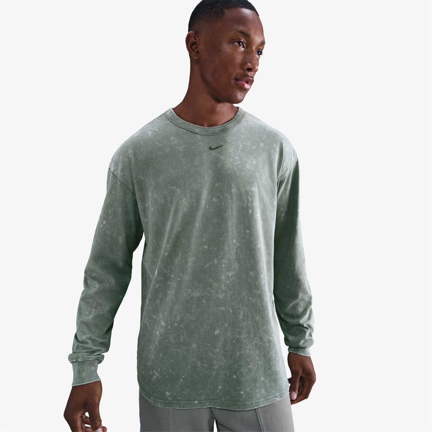 Nike Sportswear Premium Essentials Erkek Yeşil Uzun Kollu T-shirt