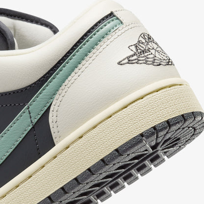 Jordan Air Jordan 1 Low Kadın Krem Sneaker