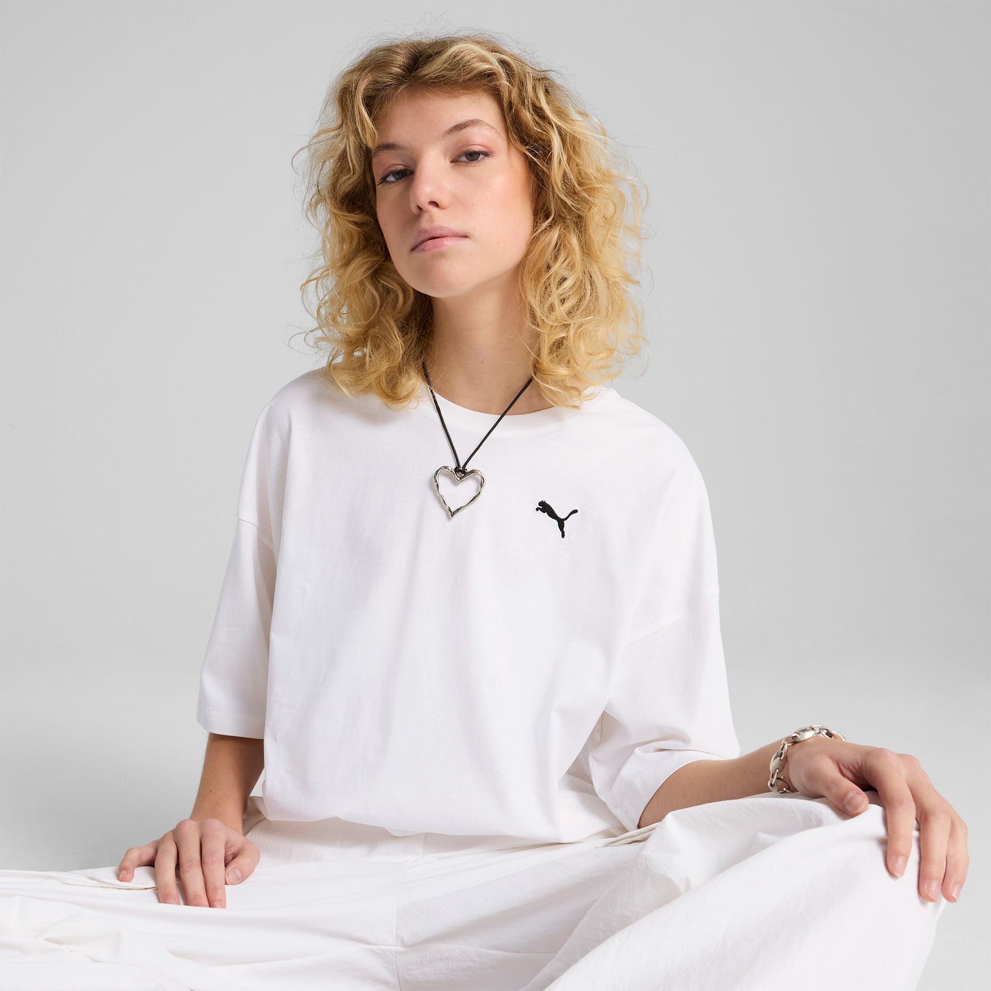 Puma Wardrobe Essentials Oversized Kadın Beyaz T-shirt