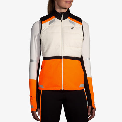 Brooks Run Visible Insulated Vest 2.0 Kadın Beyaz Yelek