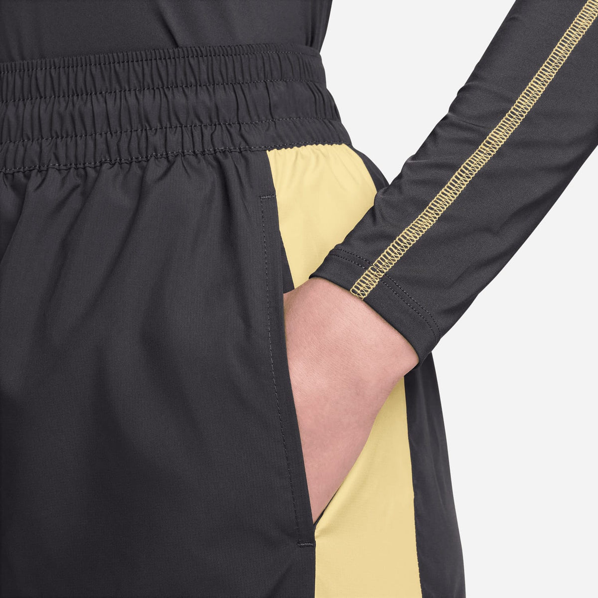 Nike Sportswear Kadın Siyah Pantolon
