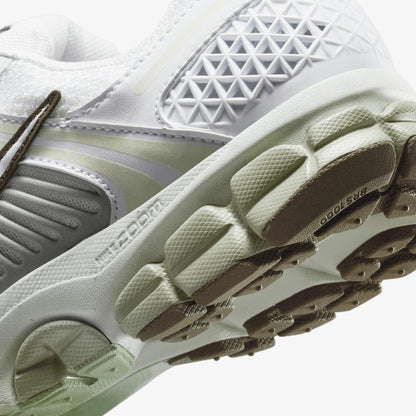Nike Zoom Vomero 5 Kadın Beyaz Spor Ayakkabı