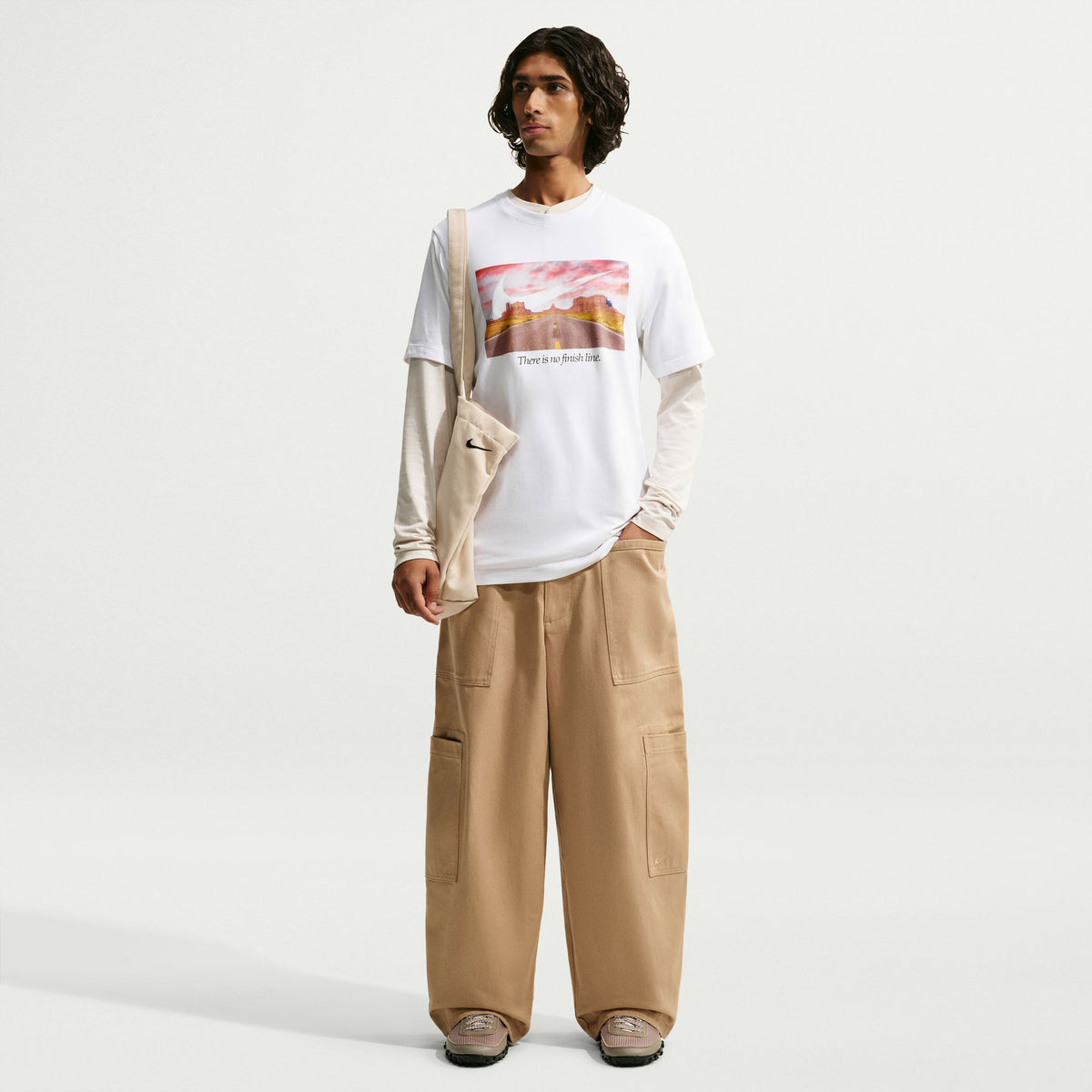 Nike Sportswear Club Photo Erkek Beyaz T-shirt