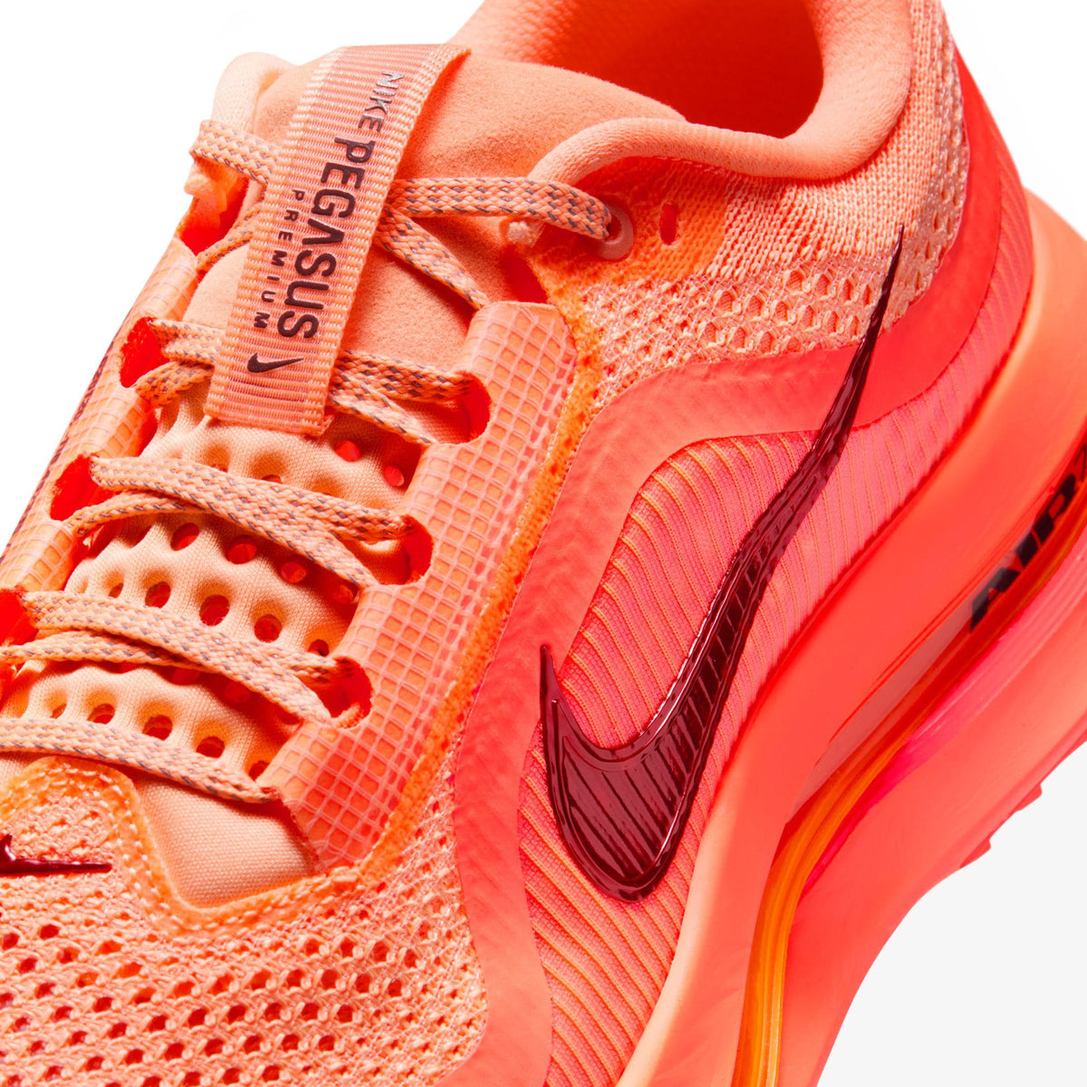 Nike Pegasus Premium Kadın Turuncu Koşu Ayakkabısı