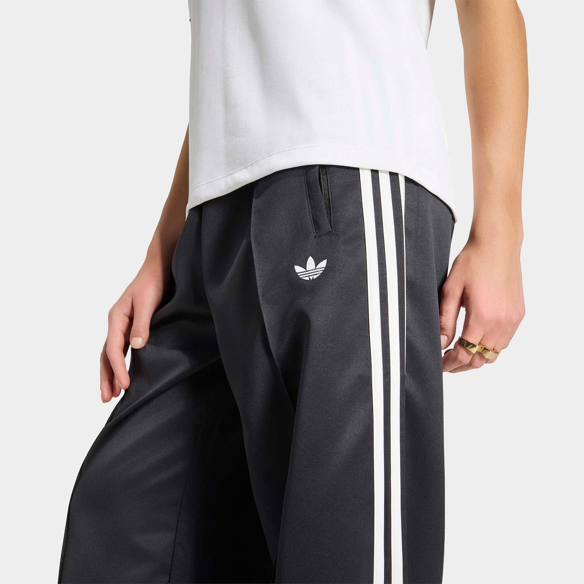 Adidas Superstar Track Loose Kadın Siyah Eşofman Altı