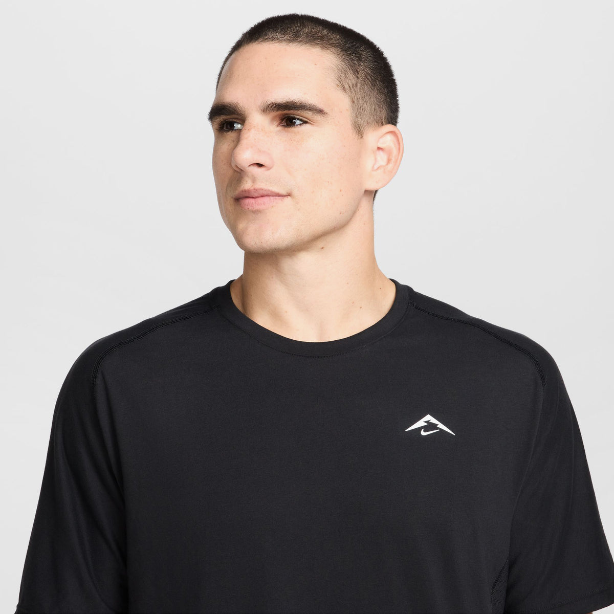 Nike Solar Chase Erkek Siyah Koşu T-shirt
