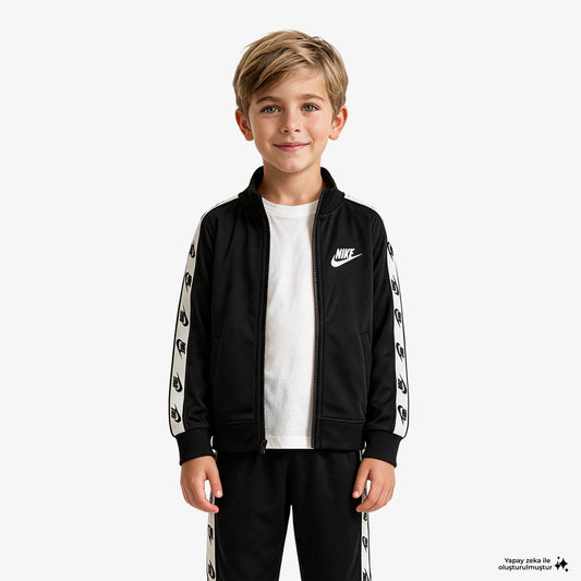 Nike Sportswear Logo Tapping Çocuk Siyah Eşofman Takımı