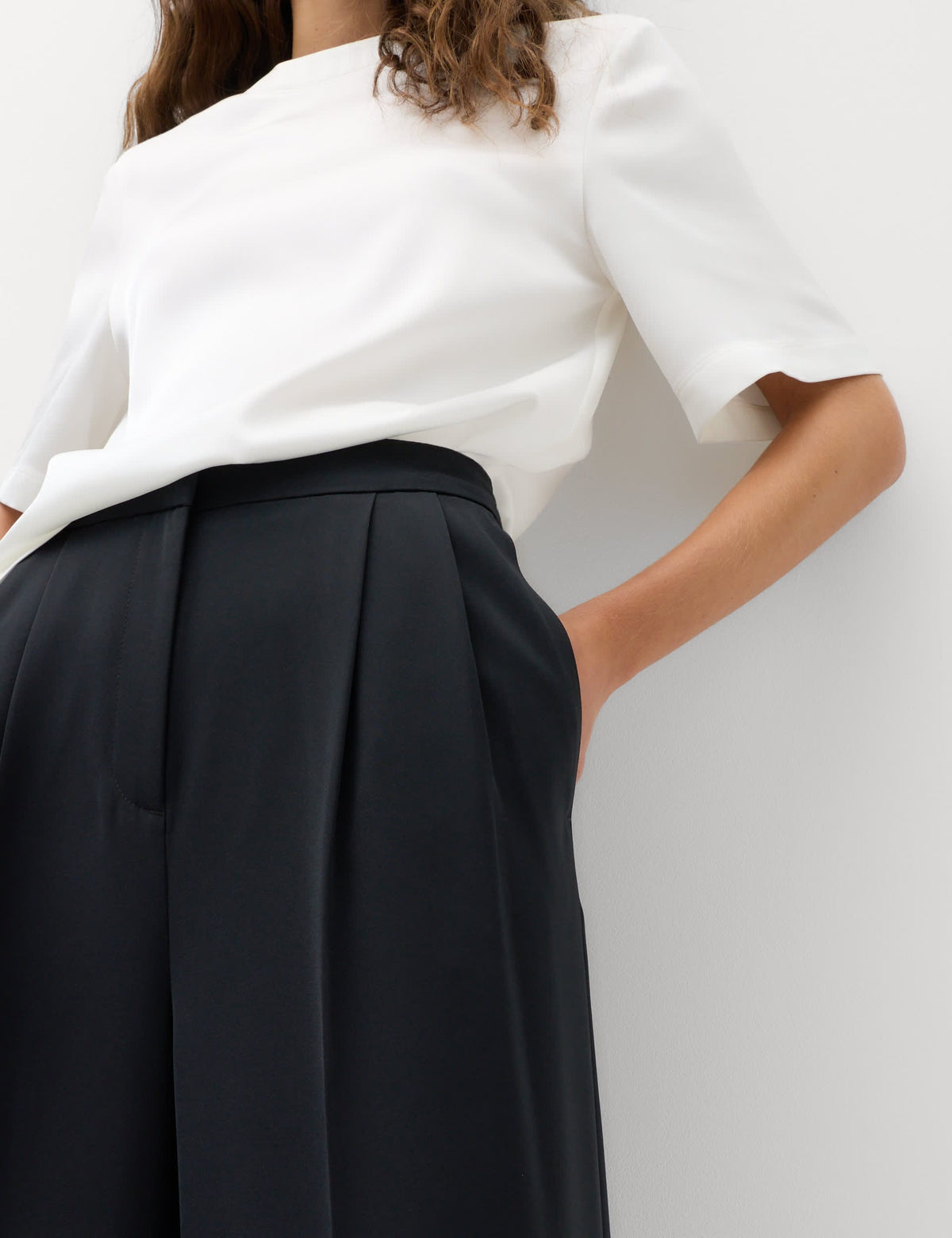 Saf Pamuk Pileli Wide Leg Pantolon