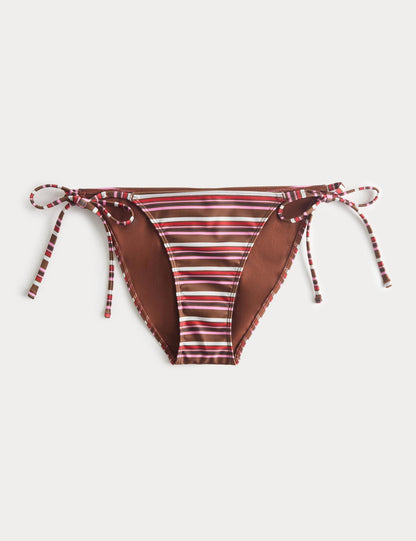 Çizgili Bağlama Detaylı Bikini Altı