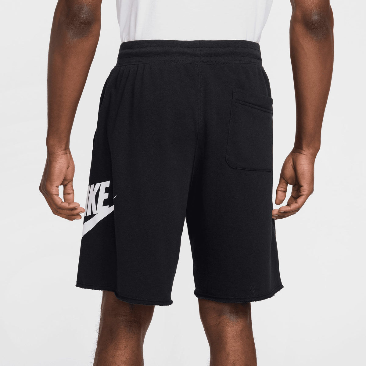 Nike Club Erkek Siyah Şort