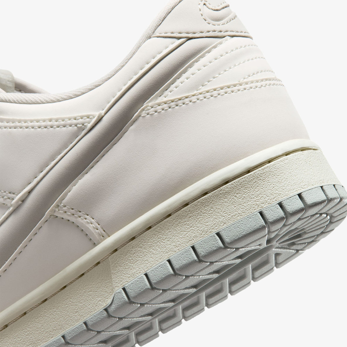 Nike Dunk Low Retro Prm Erkek Beyaz Spor Ayakkabı