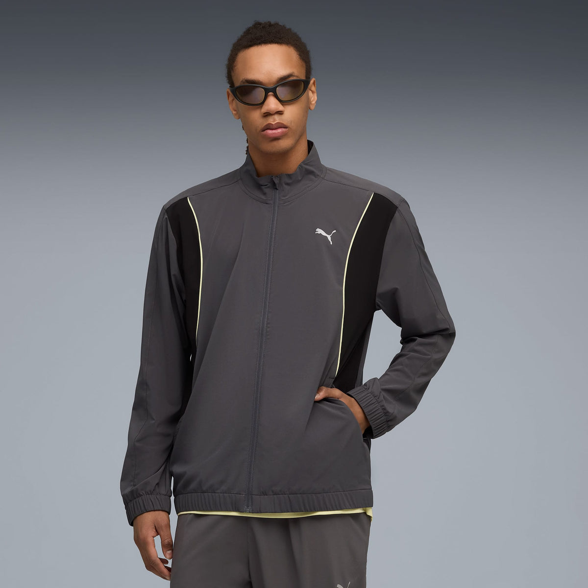 Puma Run Velocity Woven Erkek Gri Koşu Ceketi