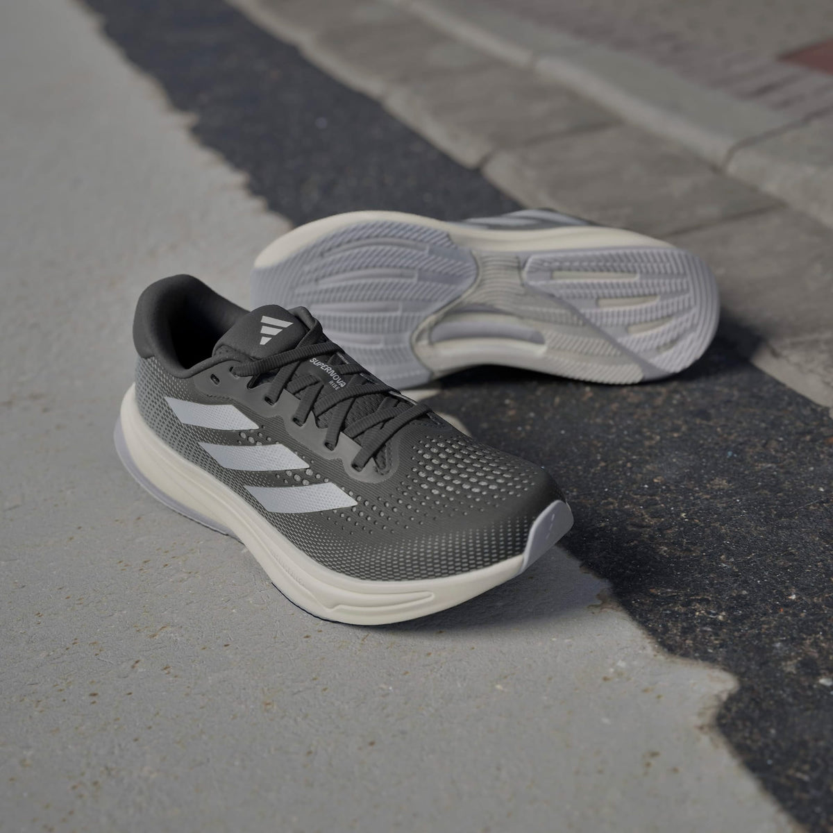 Adidas Supernova Rise Kadın Siyah Koşu Ayakkabısı