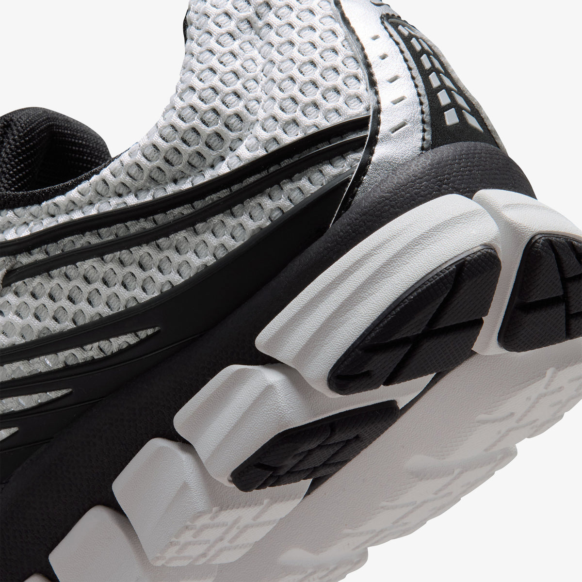 Nike Zoom Skylon 11 Erkek Gri Spor Ayakkabı