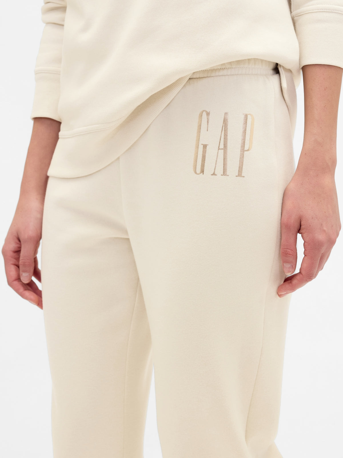 Krem Gap Logo Pull-on Slim Eşofman Altı