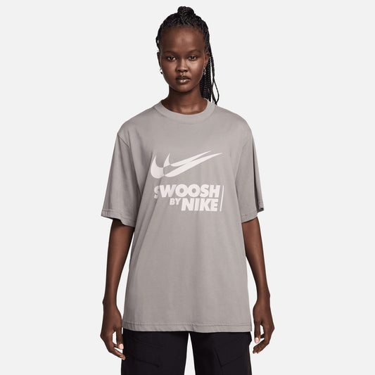 Nike Sportswear Kadın Gri T-shirt