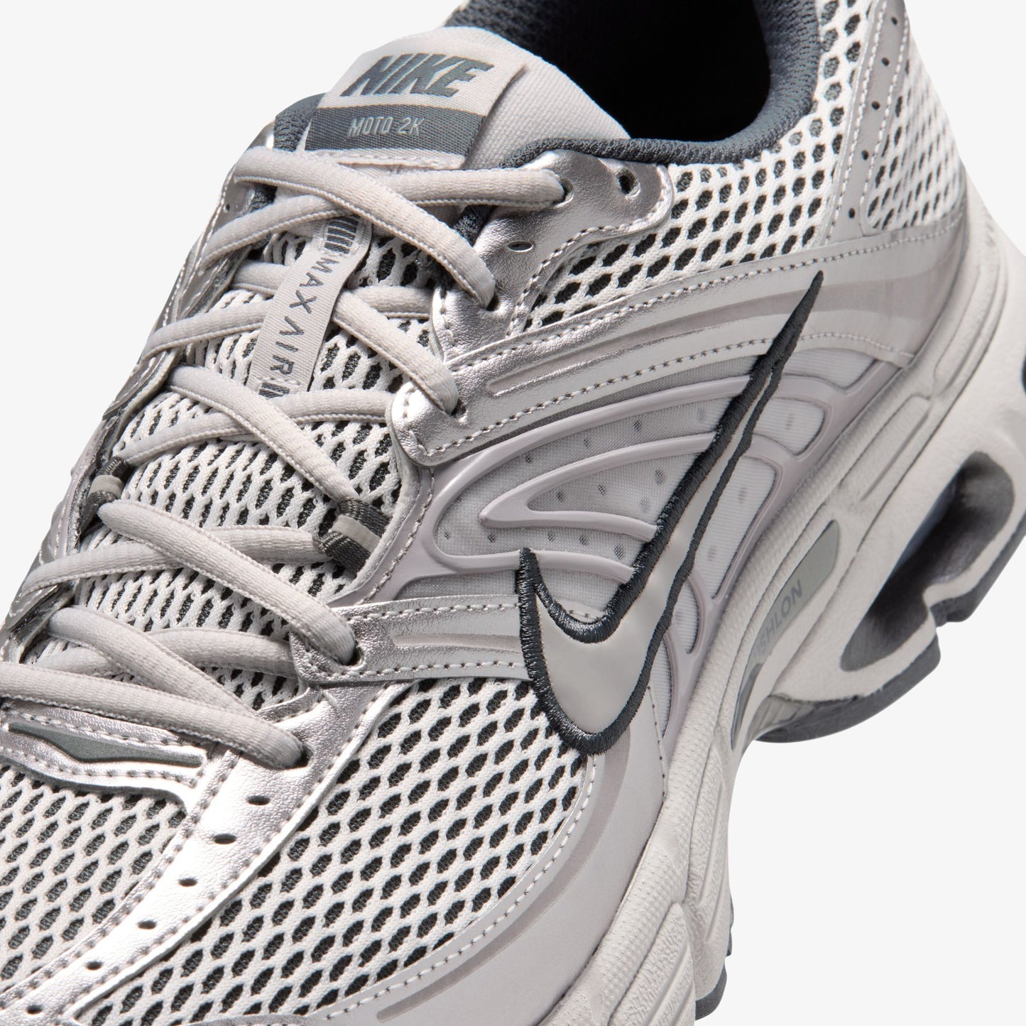 Nike Air Max Moto 2k Erkek Gri Spor Ayakkabı