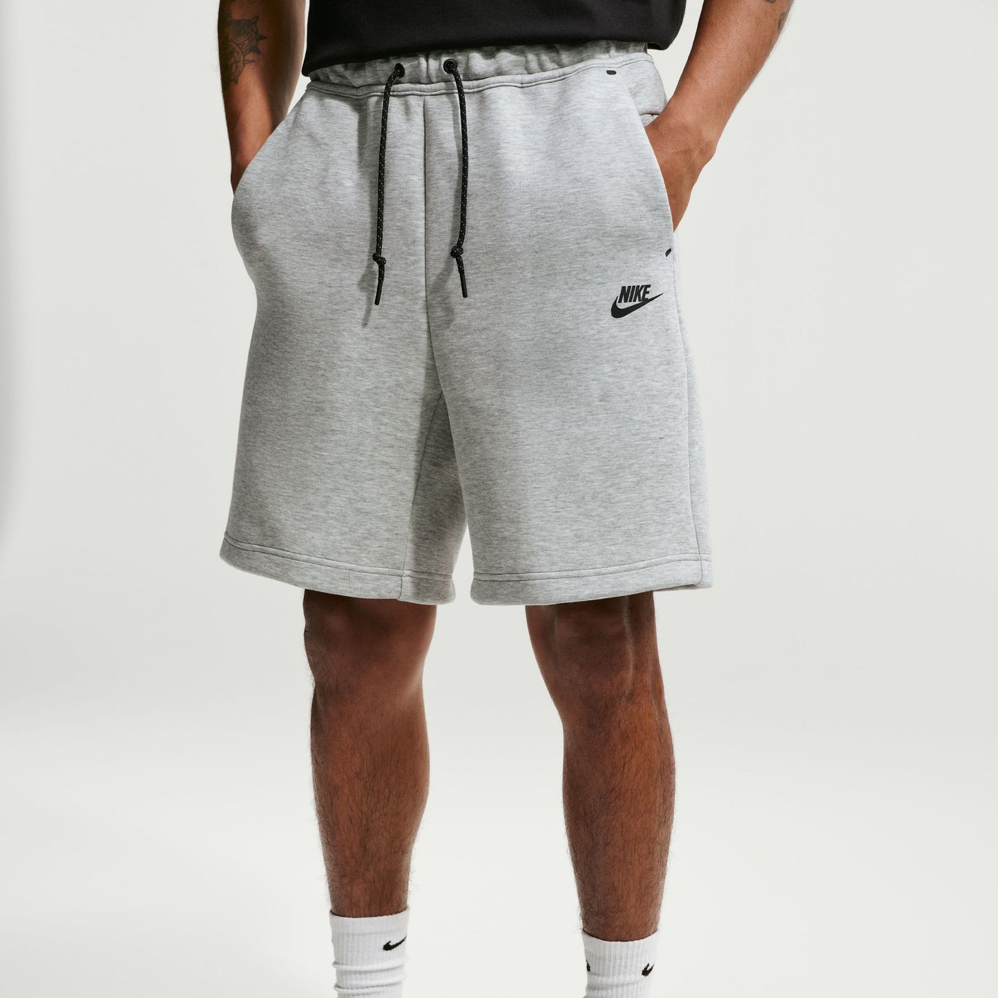 Nike Tech Erkek Siyah Şort