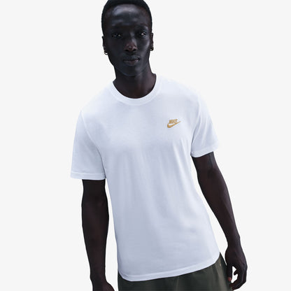 Nike Sportswear Club Erkek Beyaz T-shirt