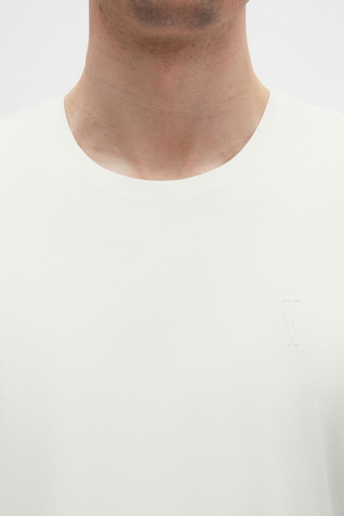 Twn Slim Fit Ekru Düz Kabartma Baskılı T-shirt