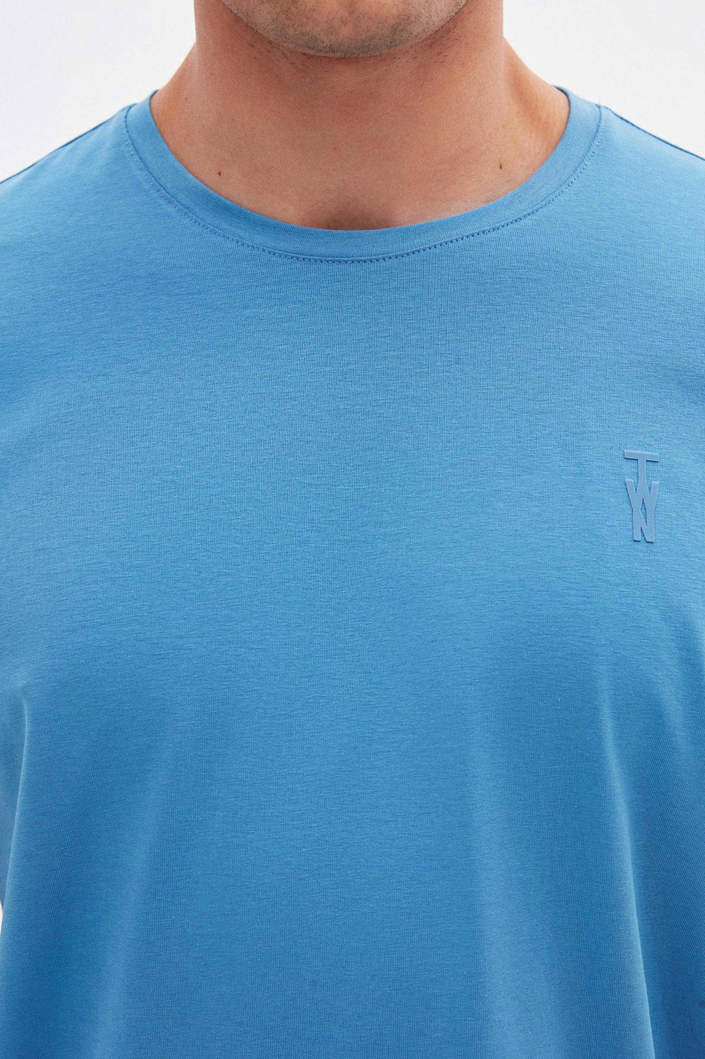 Twn Slim Fit Indigo Düz Kabartma Baskılı T-shirt