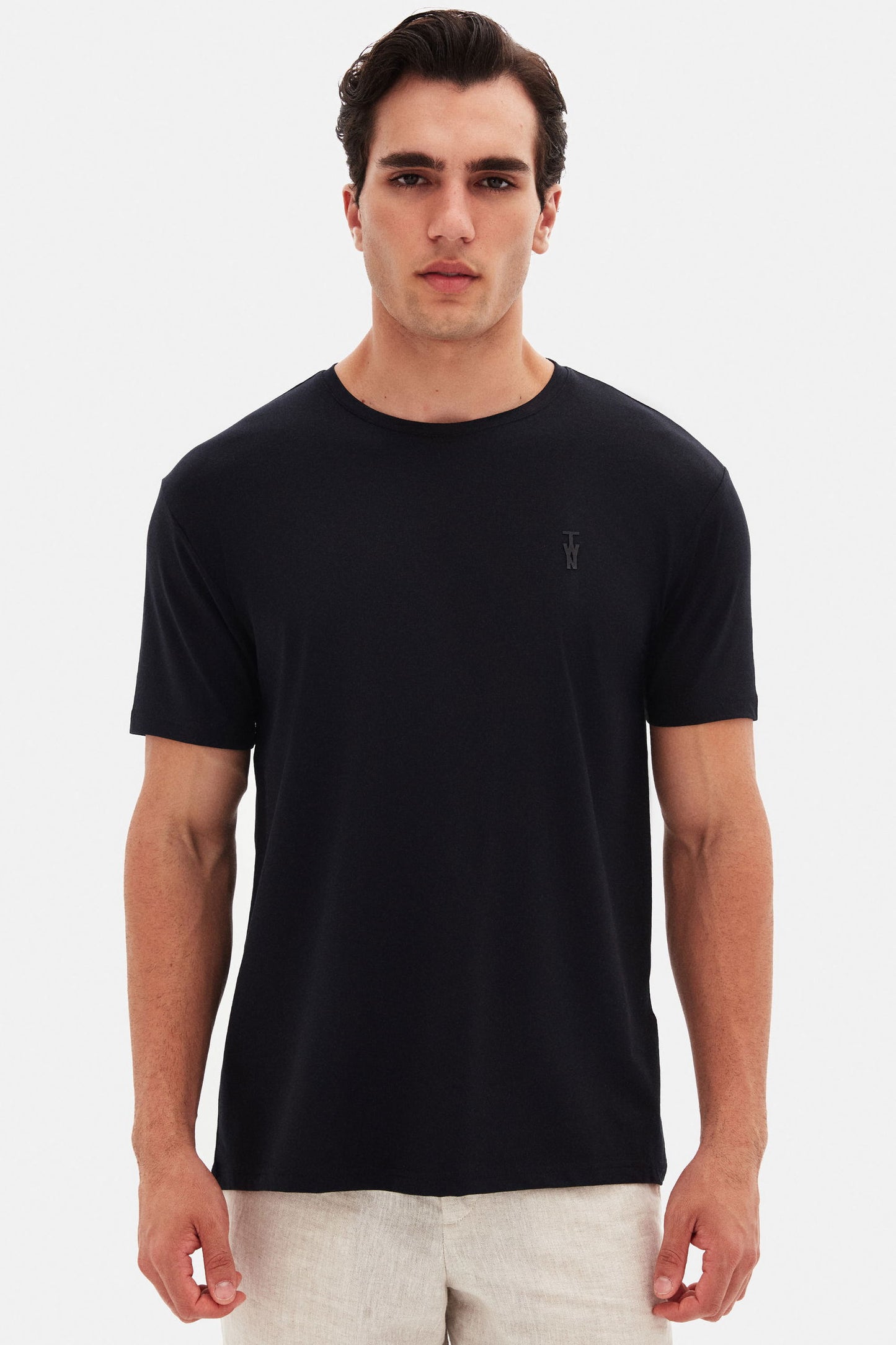 Twn Slim Fit Siyah Düz Kabartma Baskılı T-shirt