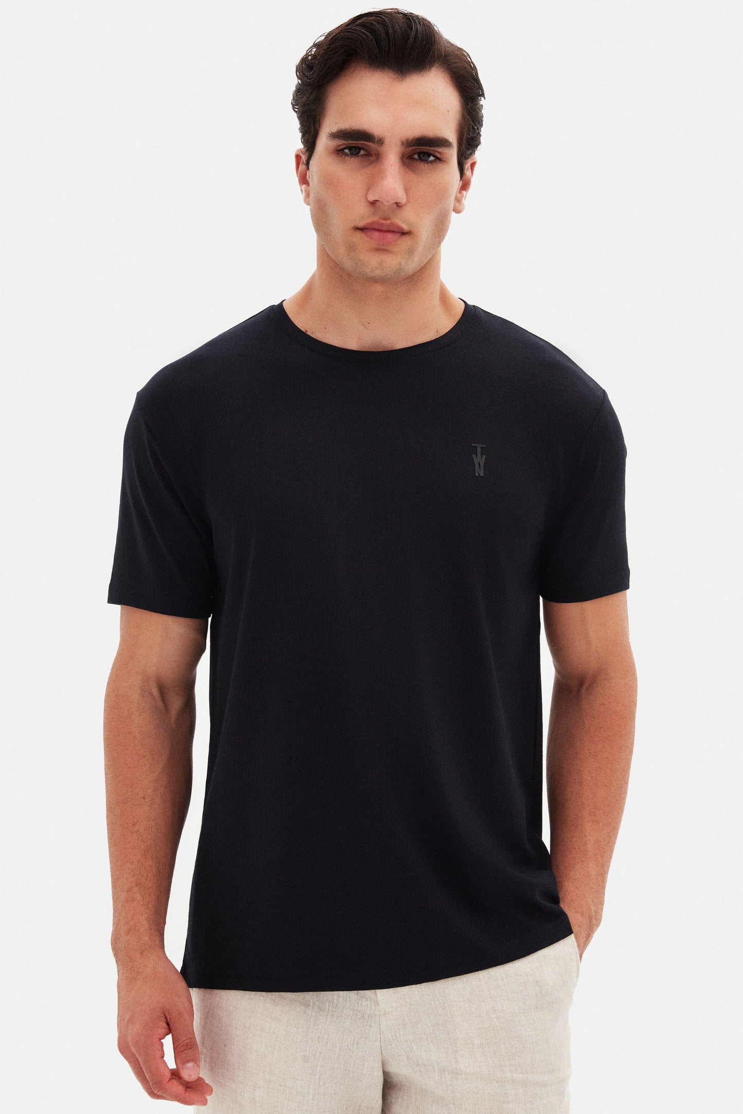 Twn Slim Fit Siyah Düz Kabartma Baskılı T-shirt