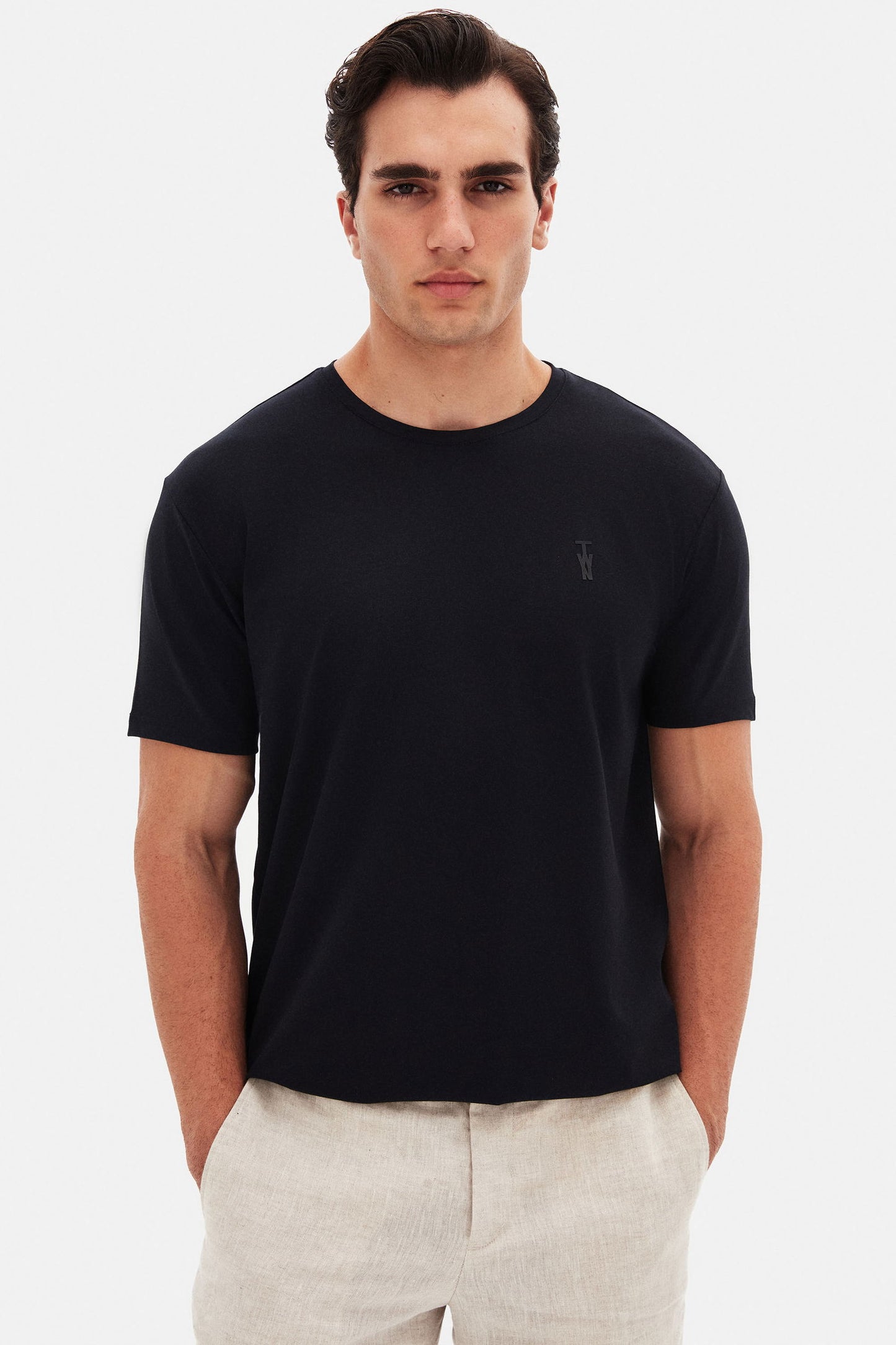 Twn Slim Fit Siyah Düz Kabartma Baskılı T-shirt