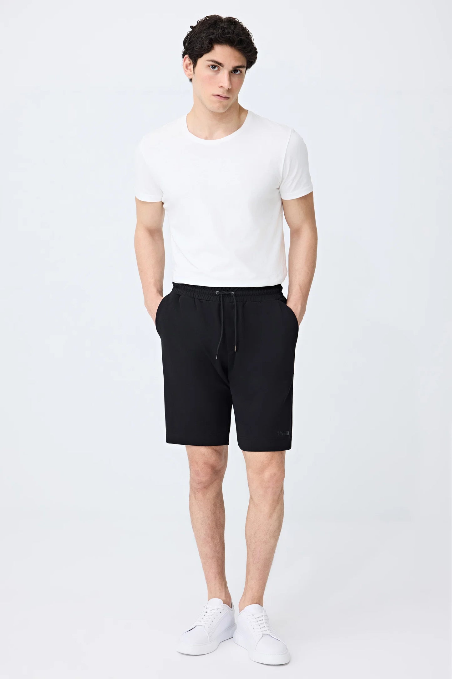 Tween Relaxed Fit Siyah Şort