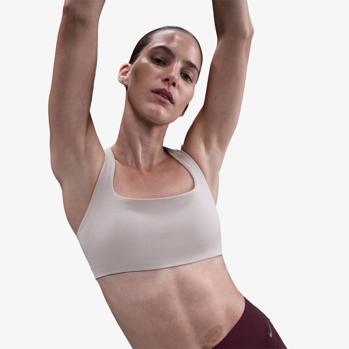Nike Zenvy Kadın Bej Koşu Bra