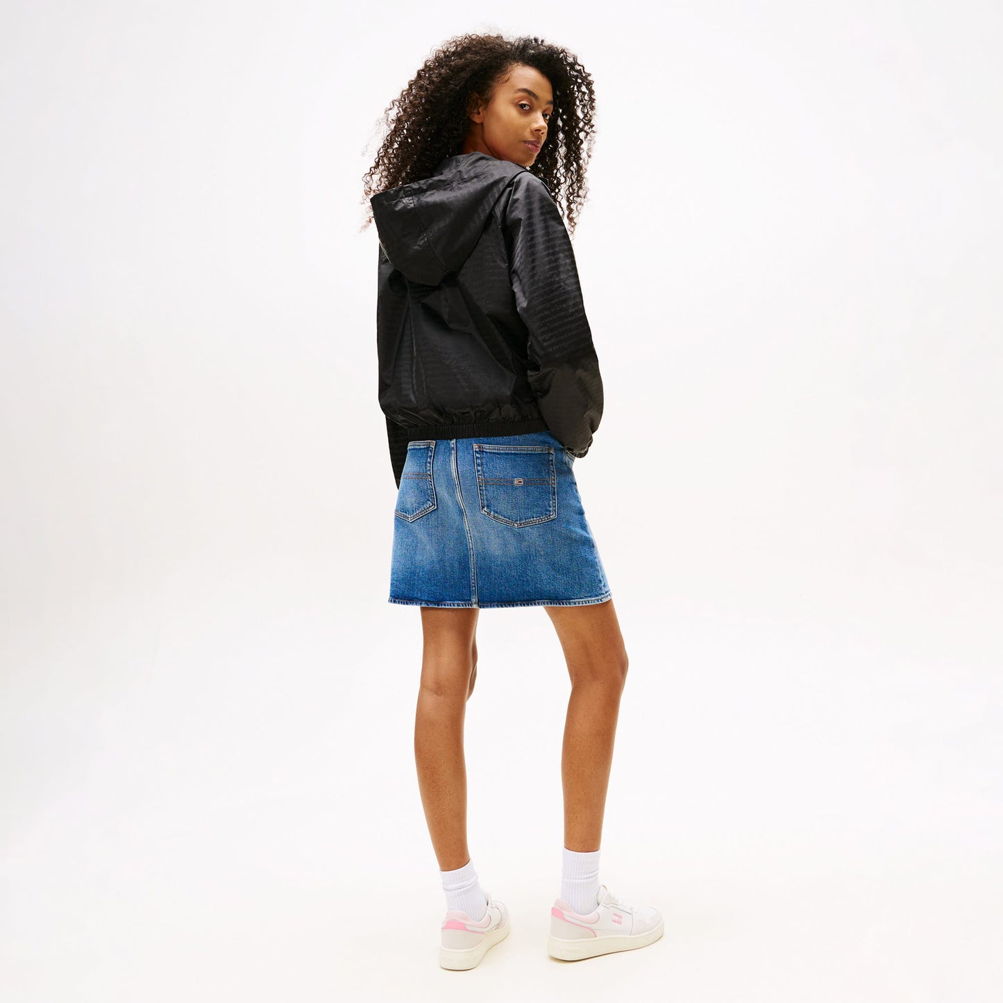 Tommy Hilfiger Repeat Logo Water Repellant Kadın Siyah Ceket