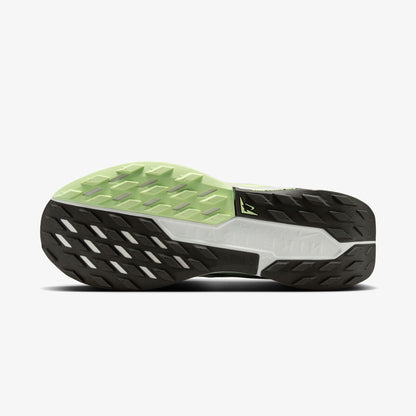 Nike Pegasus Trail 5 Erkek Gri Koşu Ayakkabısı