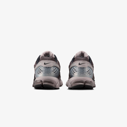 Nike Zoom Vomero 5 Erkek Gri Spor Ayakkabı