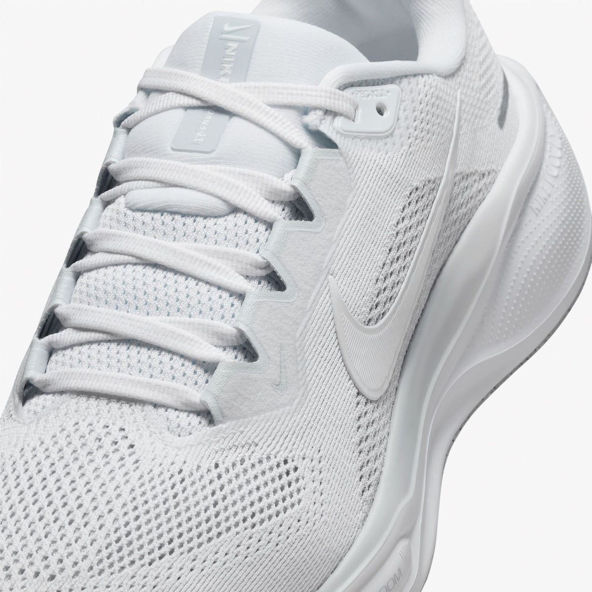 Nike Pegasus 41 Kadın Beyaz Koşu Ayakkabısı