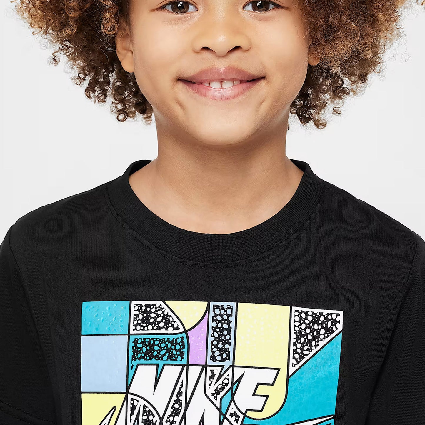 Nike Futura Block Çocuk Siyah T-shirt